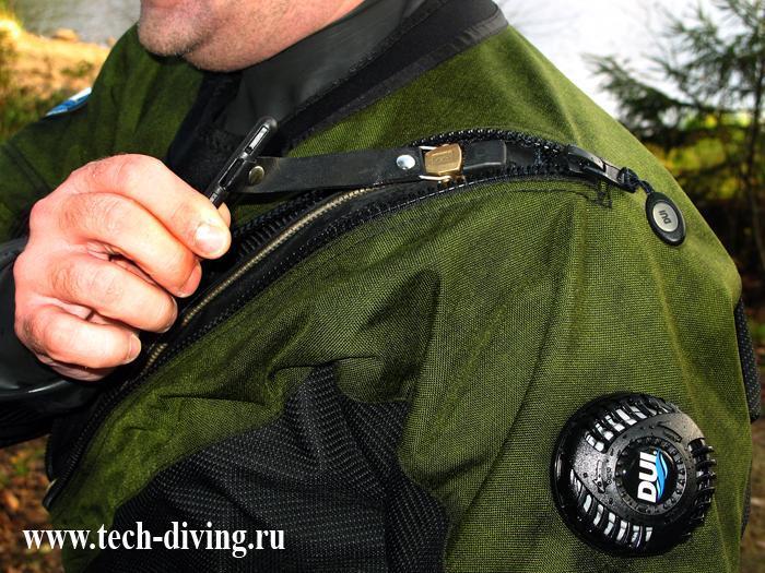 DRY SUIT DIVER